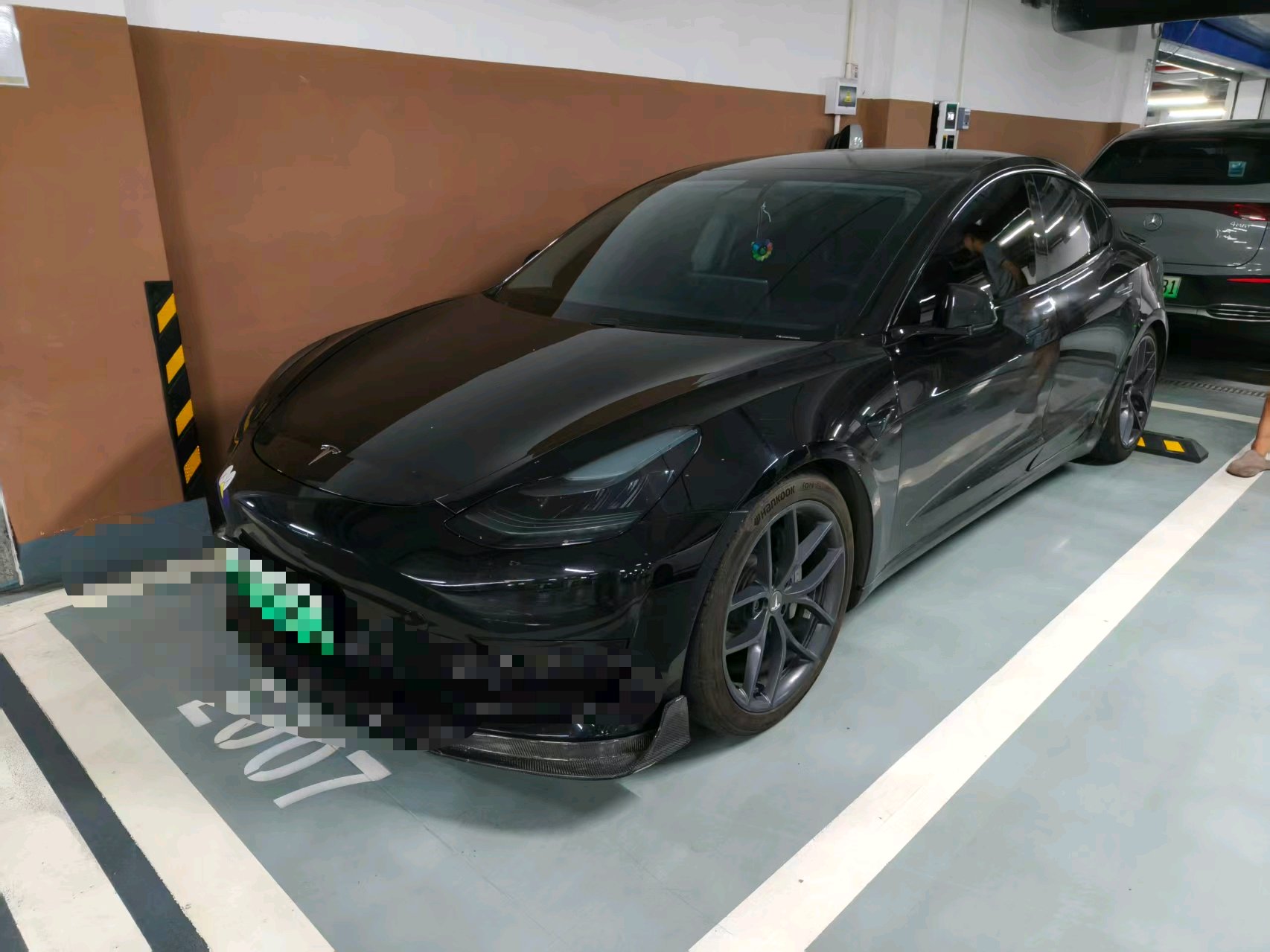 Tesla Model 3 2021 car image 