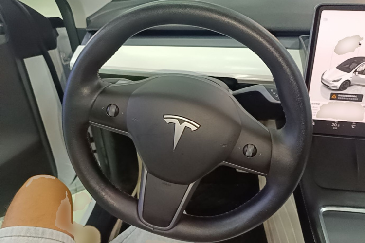 Tesla Model Y 2022 #11 Tesla Model Y 2022 car image #11