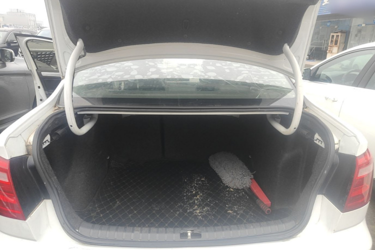 Volkswagen Bora 2016 immagine di auto #19