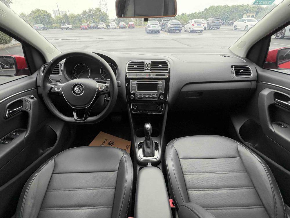 Volkswagen Polo 2016 car image #8