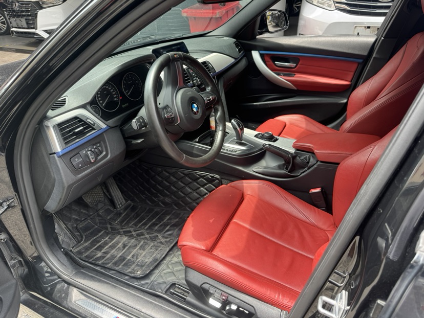 BMW 3 Series 2019 car image #2