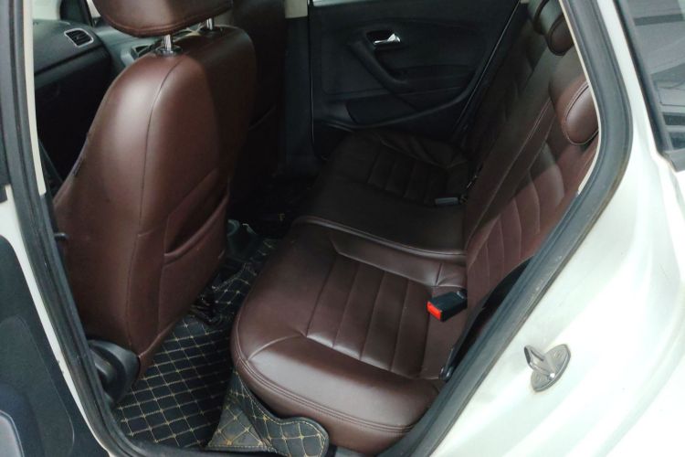 Volkswagen Polo 2016 صورة سيارة #17