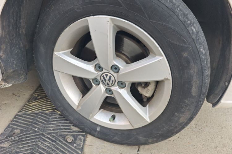 Volkswagen Lavida 2017 car image #9