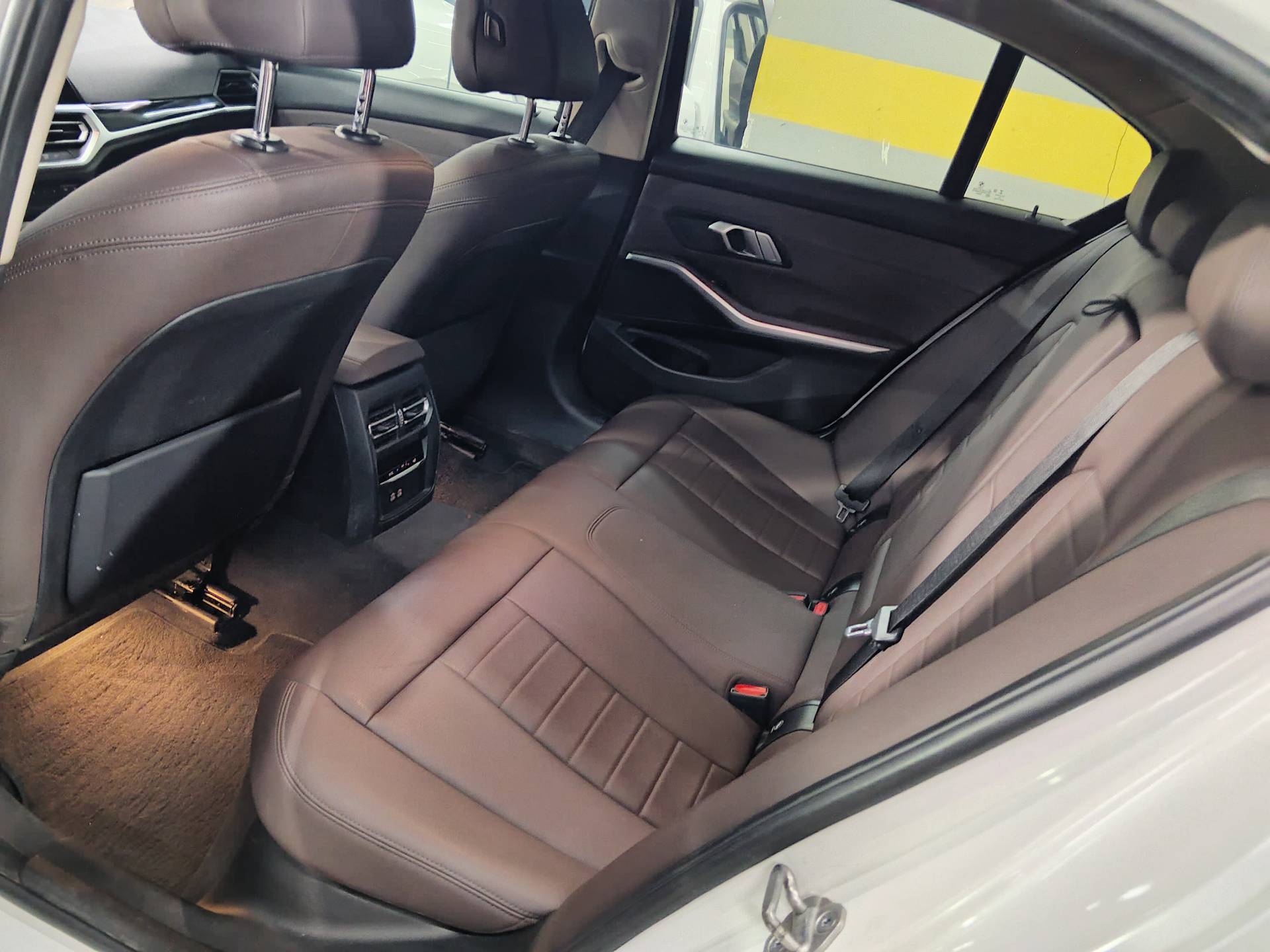 BMW 3 Series 2021 car image #6