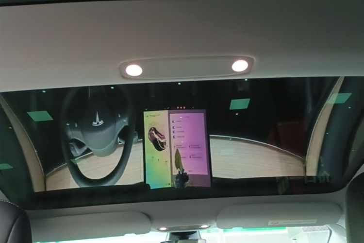 Tesla Model 3 2022 car image #18