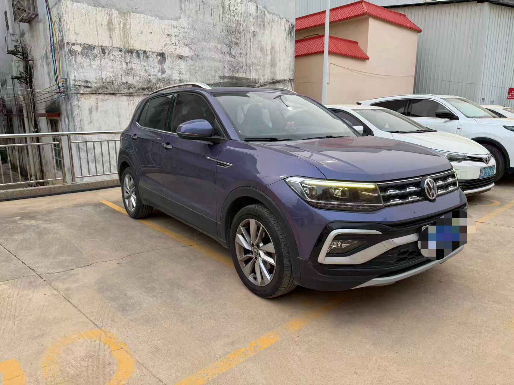 Volkswagen T-Cross 2019 immagine di auto #2