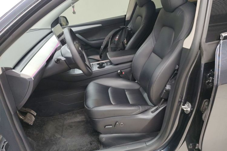 Tesla Model Y 2024 car image #15