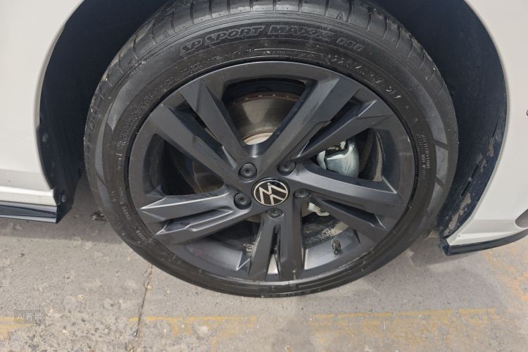 Volkswagen Golf 2022 imagen de coche #9