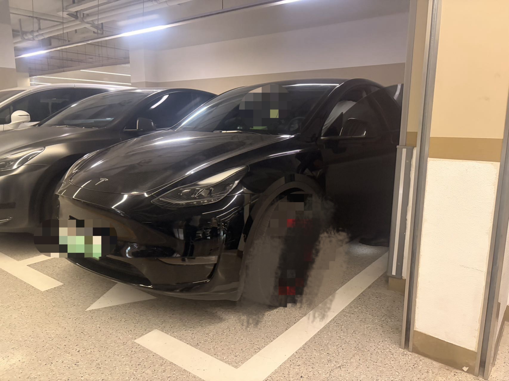 Tesla Model Y 2022 immagine di auto 