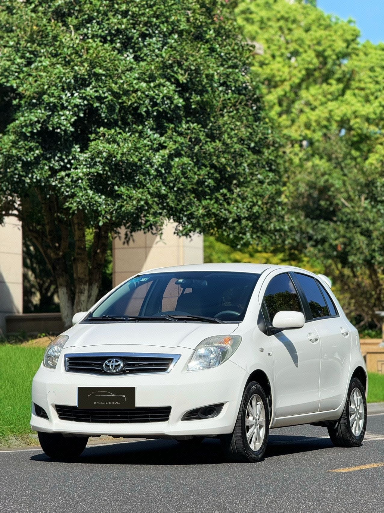 Toyota Yaris 2013 Toyota Yaris 2013 car image