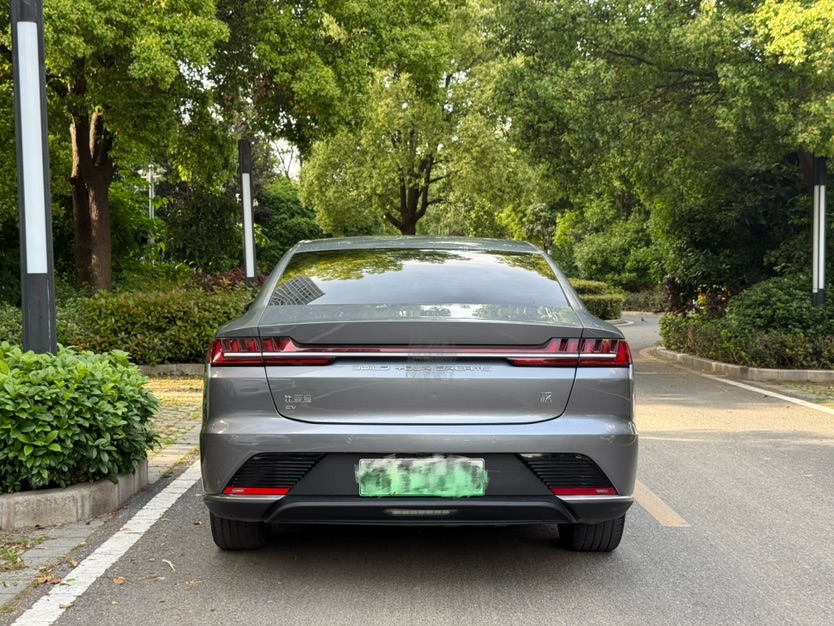 BYD Han 2022 immagine di auto #3
