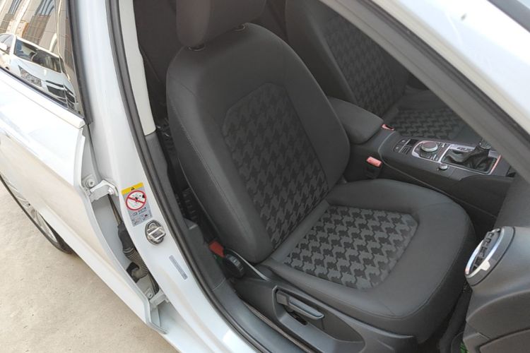Audi A3 2017 car image #24