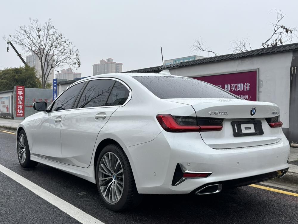 BMW 3 Series 2019 #4 BMW 3 Series 2019 car image #4