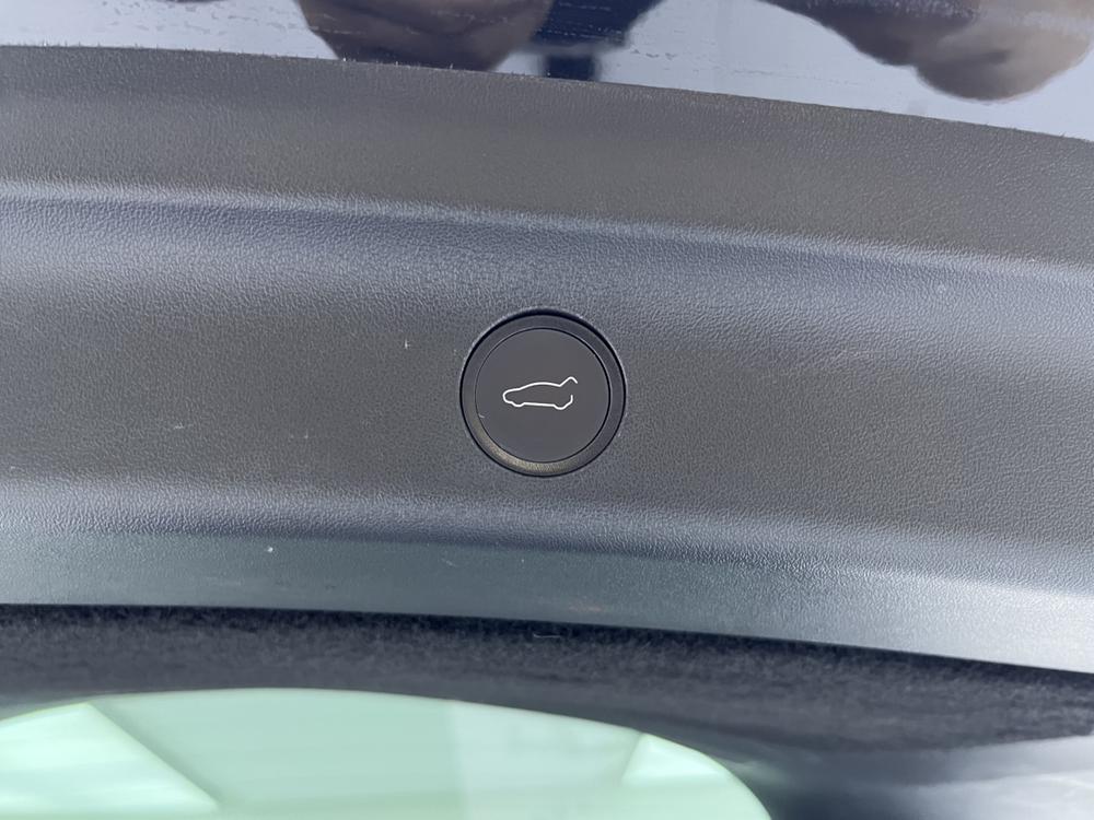 Tesla Model Y 2021 صورة سيارة #15