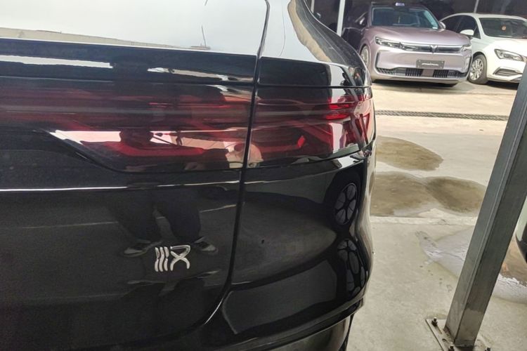 BYD Han 2024 car image #8