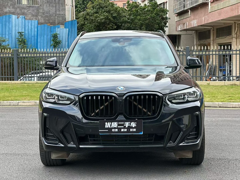 BMW X3 2024 car image #2
