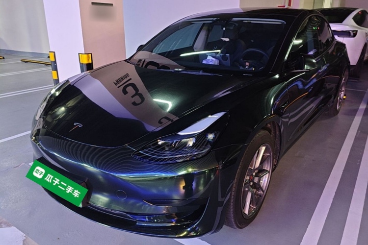 Tesla Model 3 2023 car image #2