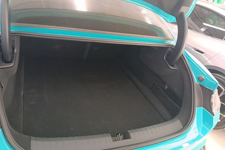 MI SU7 2024 immagine di auto #19