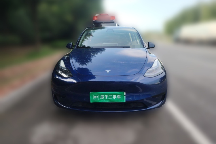 Tesla Model Y 2023 #3 Tesla Model Y 2023 car image #3