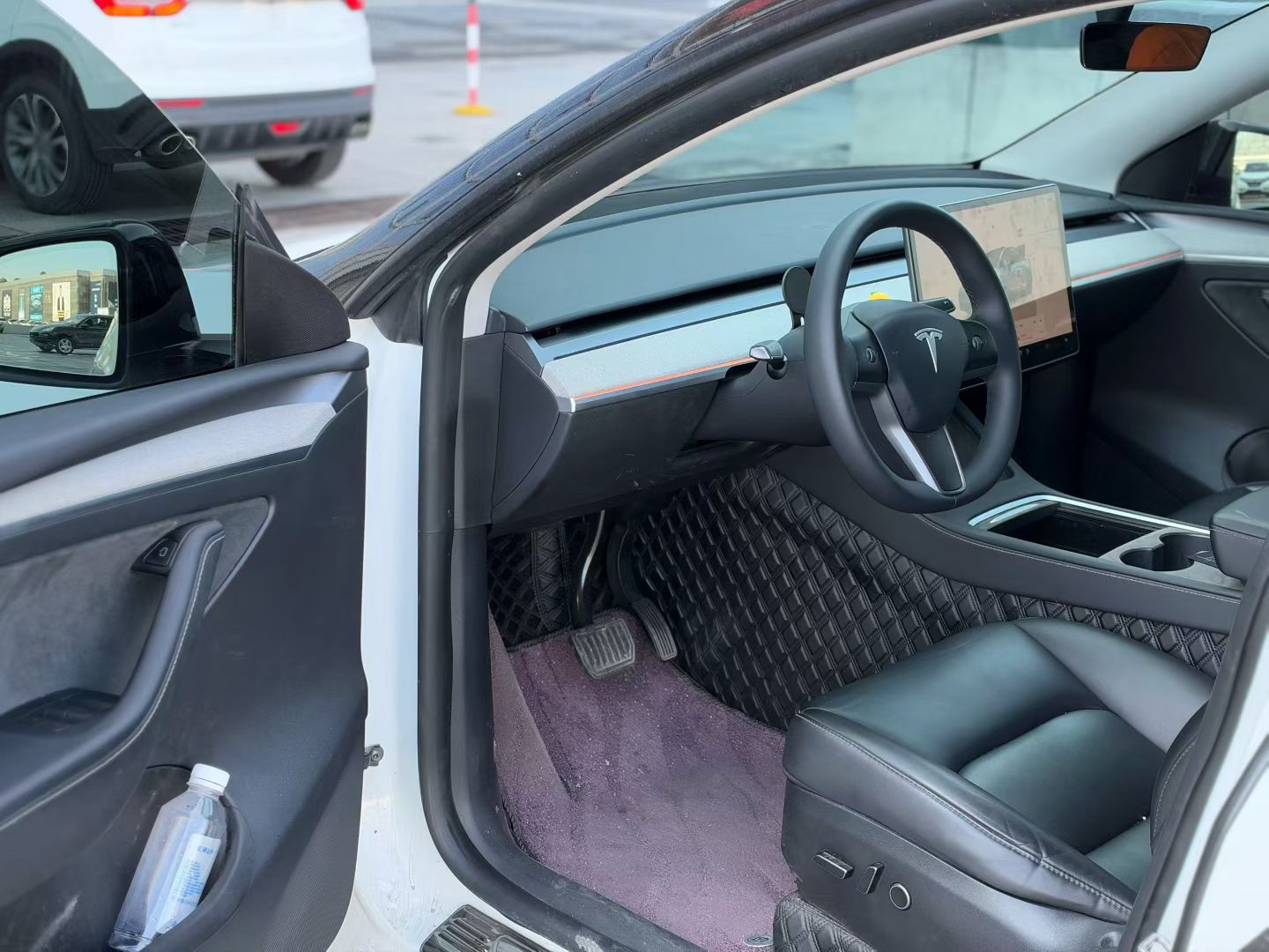 Tesla Model Y 2024 #4 Tesla Model Y 2024 изображение автомобиля #4