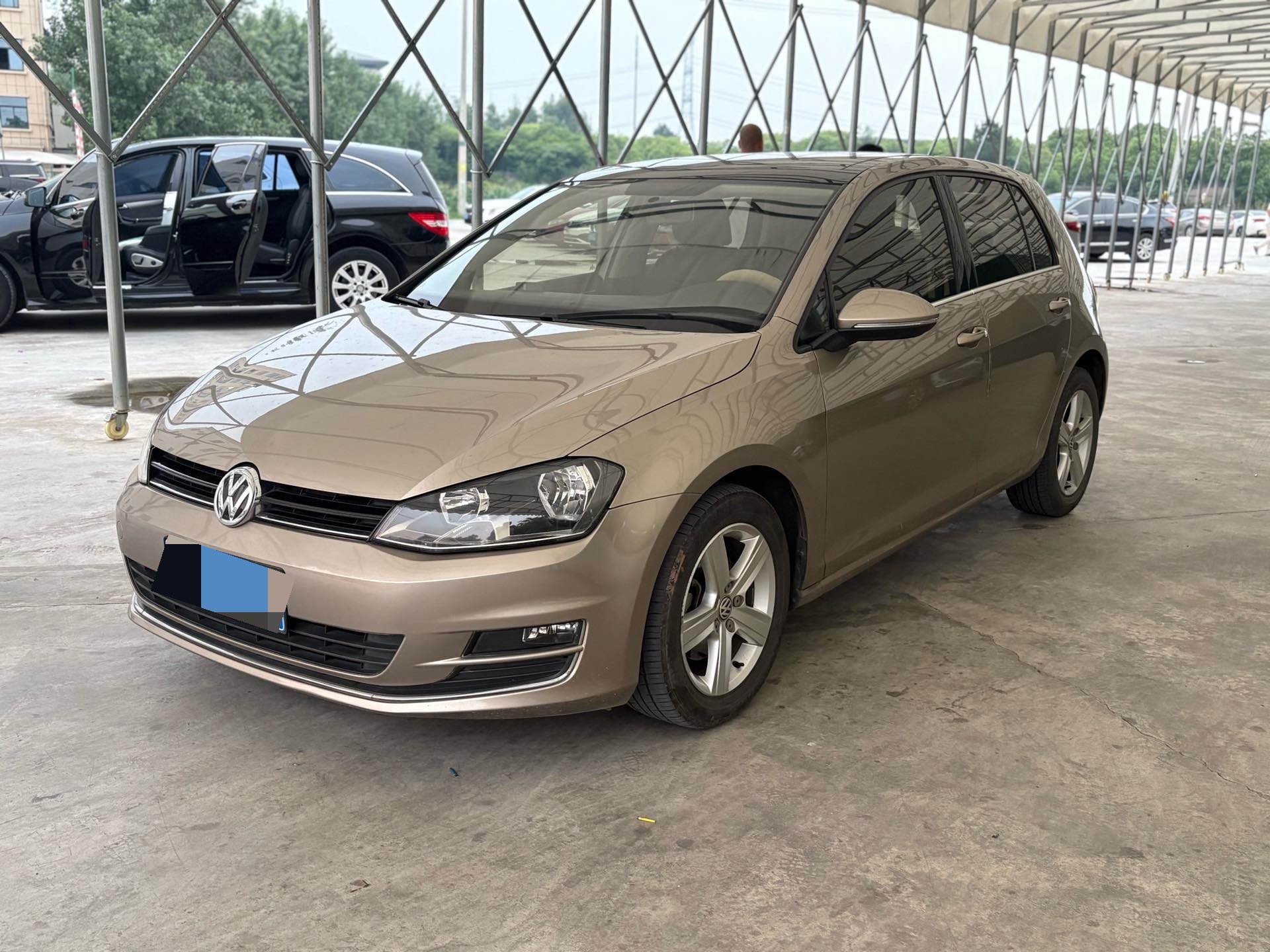 Volkswagen Golf 2014 car image 