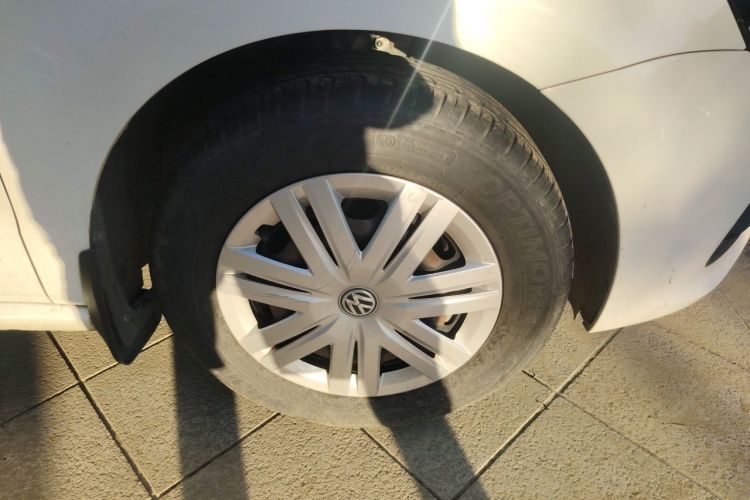 Volkswagen Polo 2016 car image #9