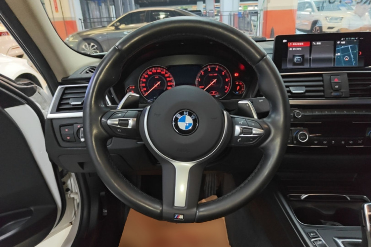 BMW 3 Series 2018 #11 BMW 3 Series 2018 car image #11