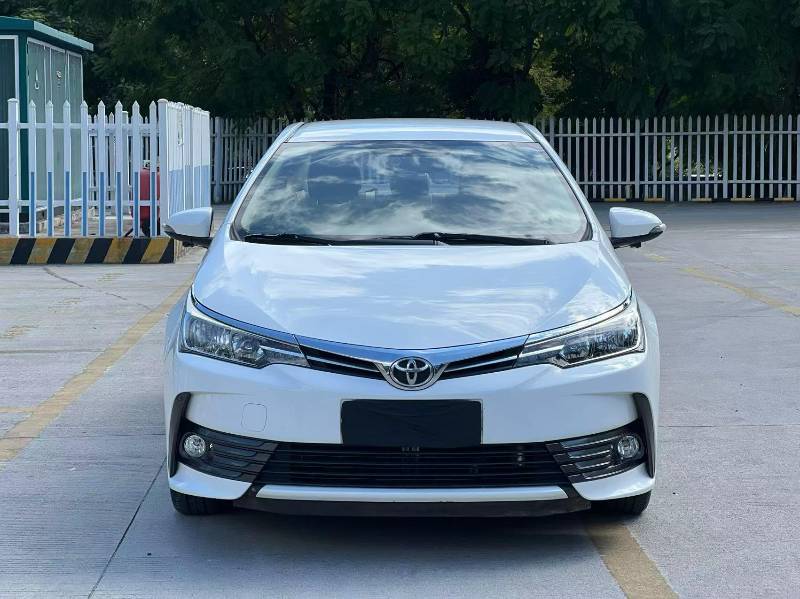 Toyota Corolla 2017 #2 Toyota Corolla 2017 صورة سيارة #2