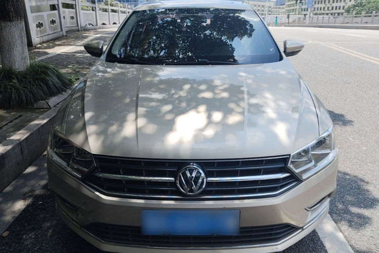 Volkswagen Bora 2017 car image #3