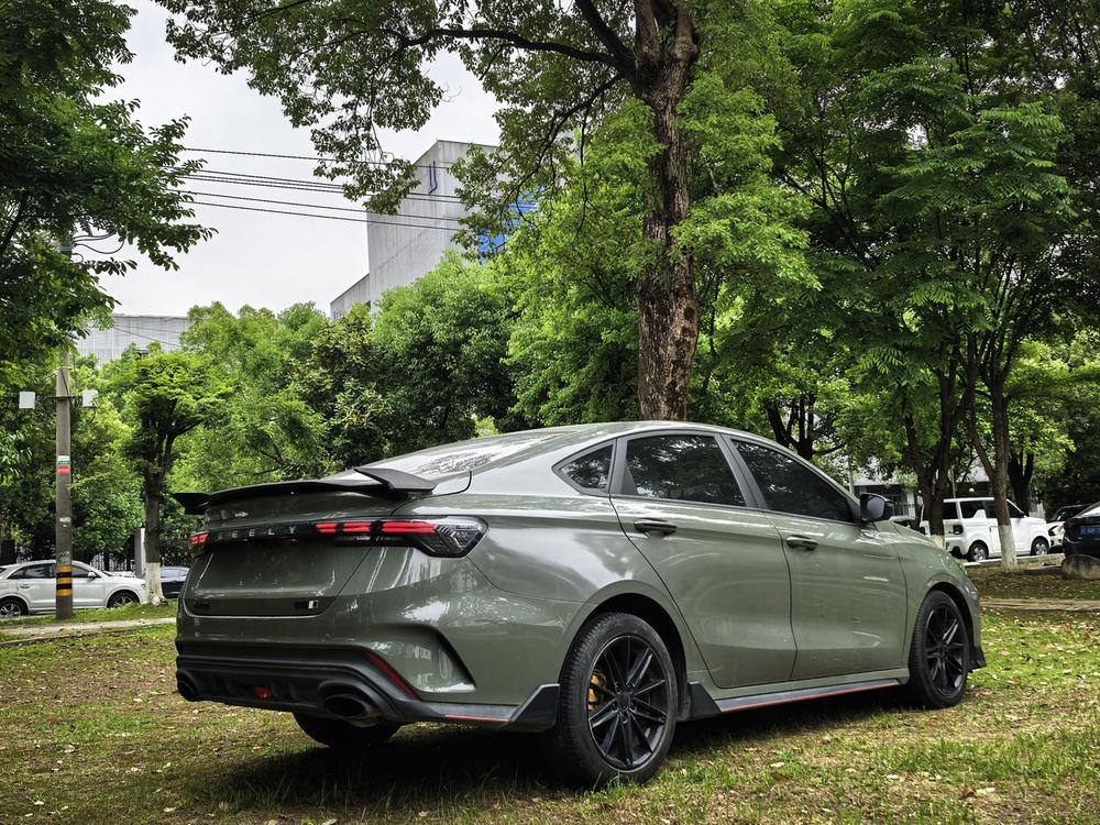 GEELY Binray 2022 immagine di auto #7