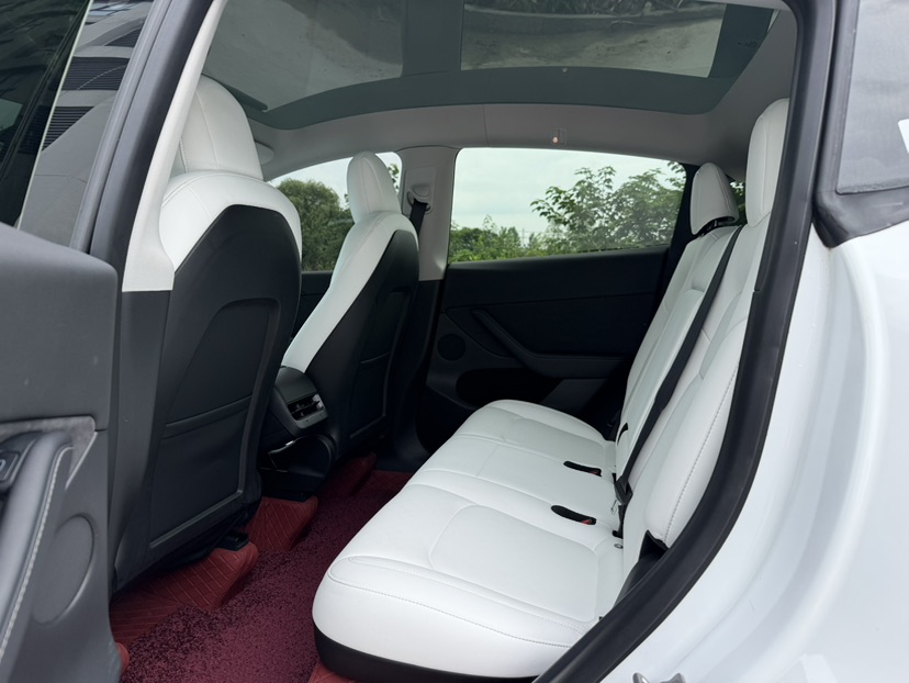 Tesla Model Y 2022 #5 Tesla Model Y 2022 car image #5