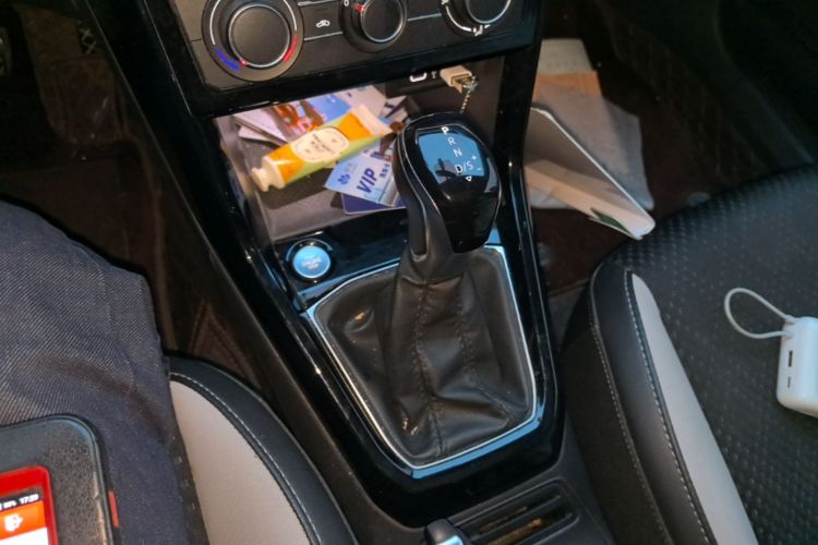 Volkswagen Tacqua 2023 immagine di auto #14