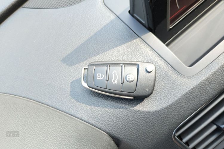 Audi Q3 2016 #10 Audi Q3 2016 car image #10