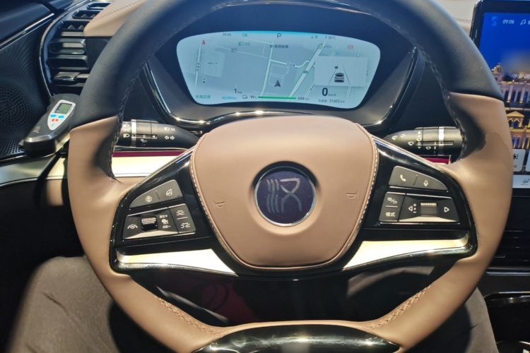 BYD Han 2024 car image #11