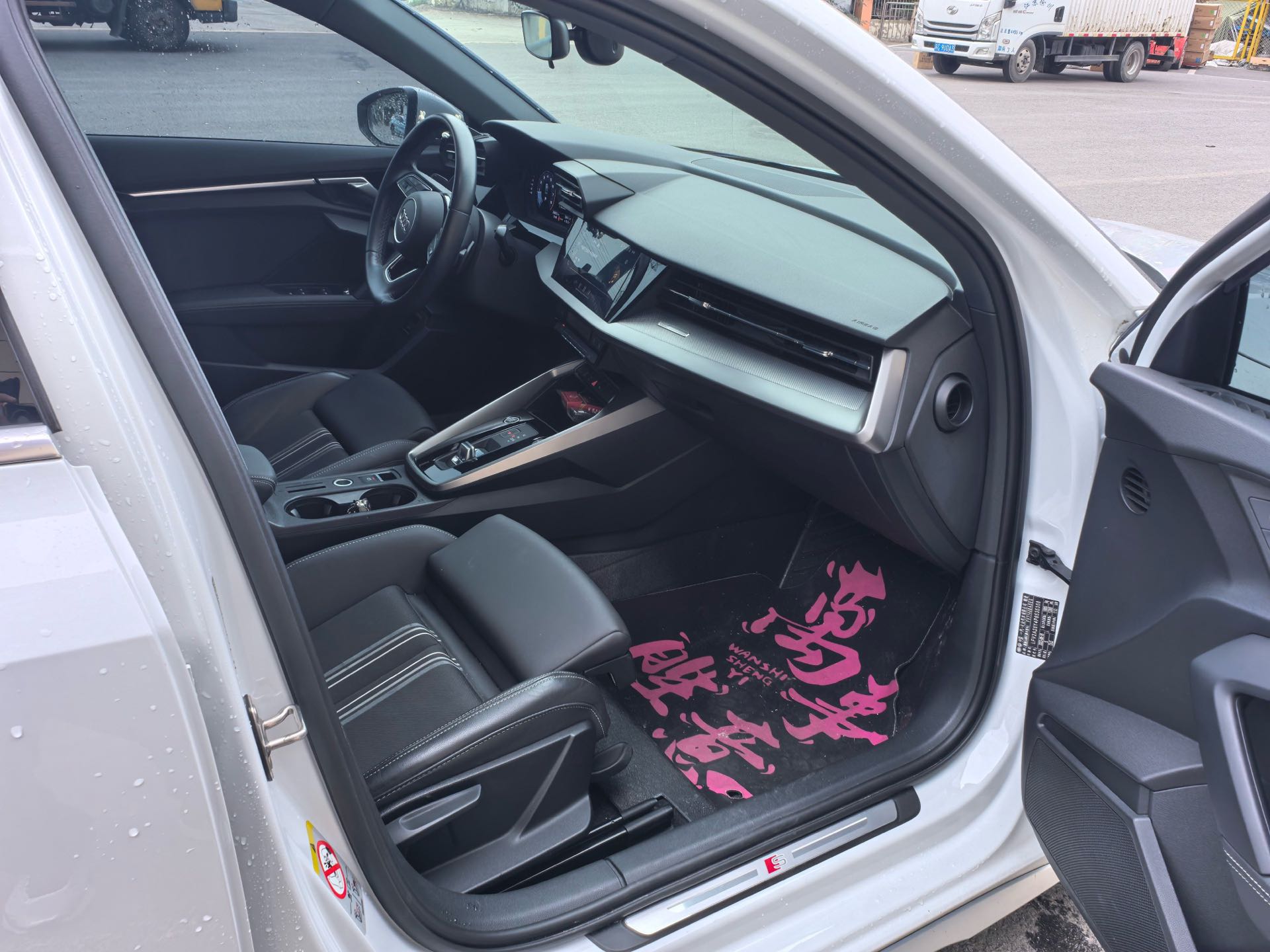 2023 immagine di auto #6