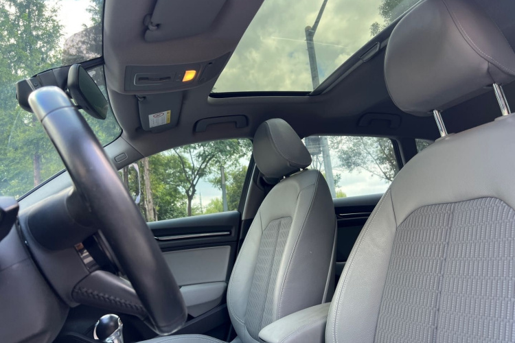 Audi A3 2019 car image #17