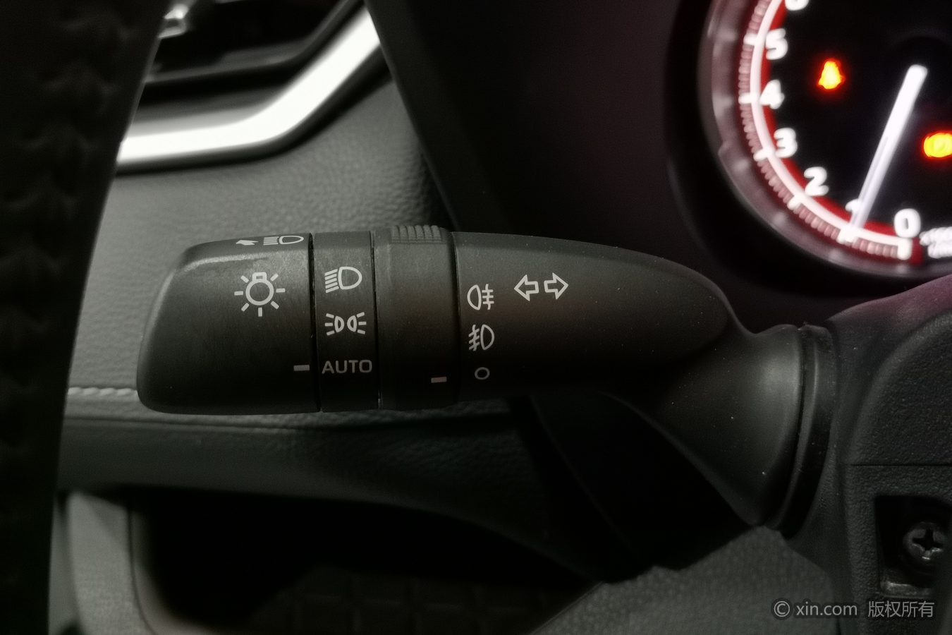 Toyota RAV4 2021 car image #22