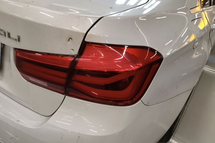 BMW 3 Series 2017 car image #8