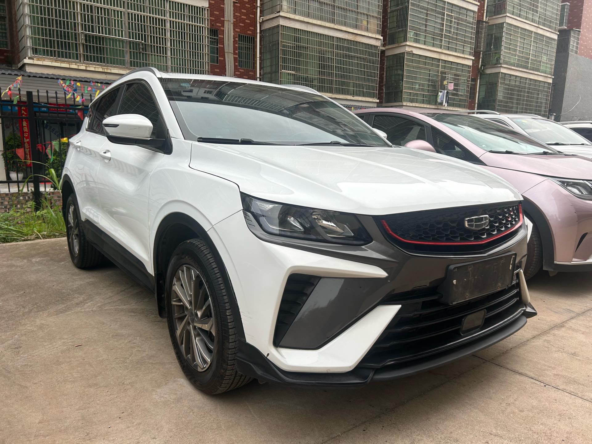 GEELY Coolray 2022 image de voiture #2