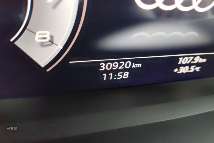 Audi Q3 2022 car image #14