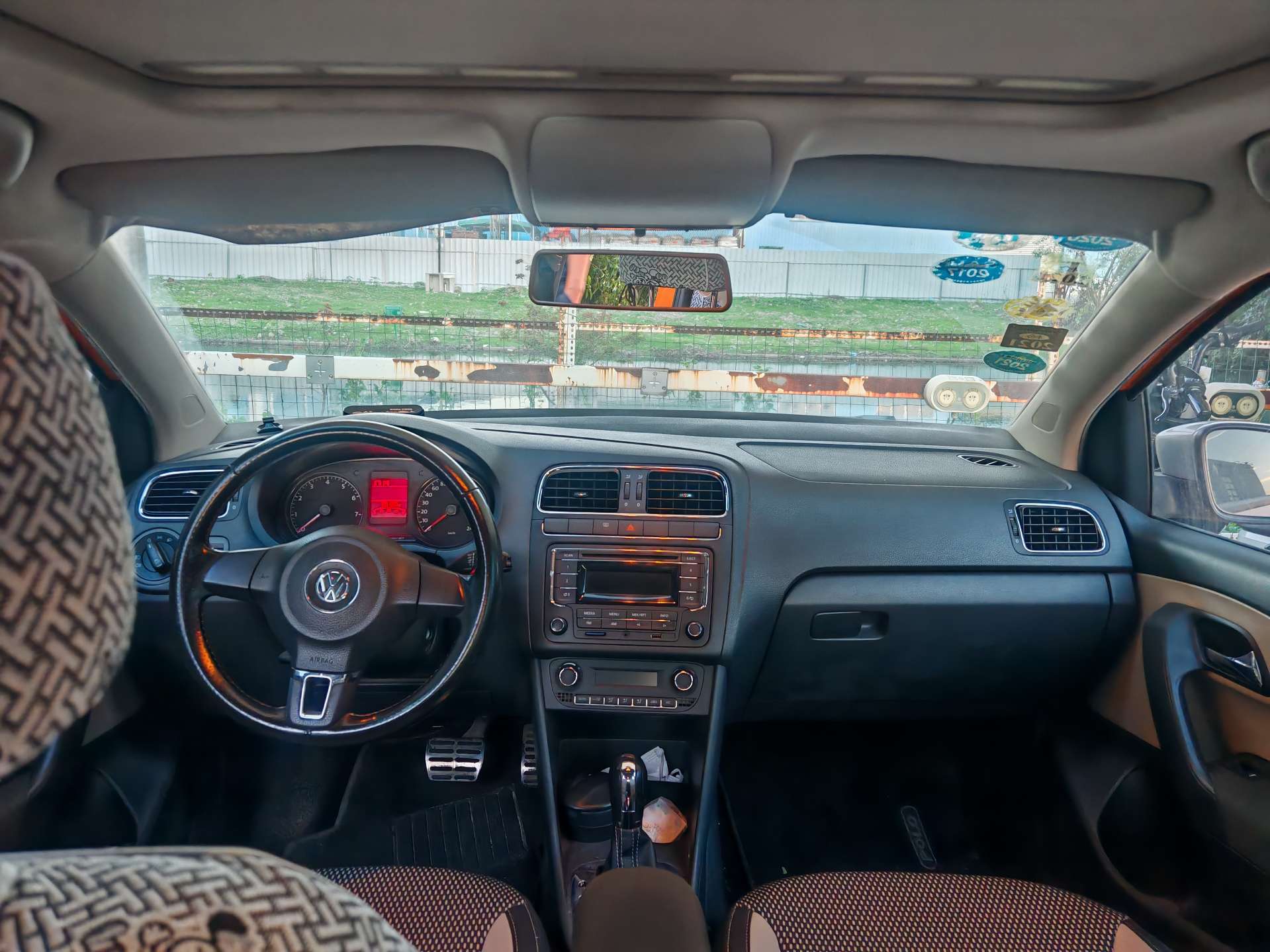 Volkswagen Polo 2013 car image #9