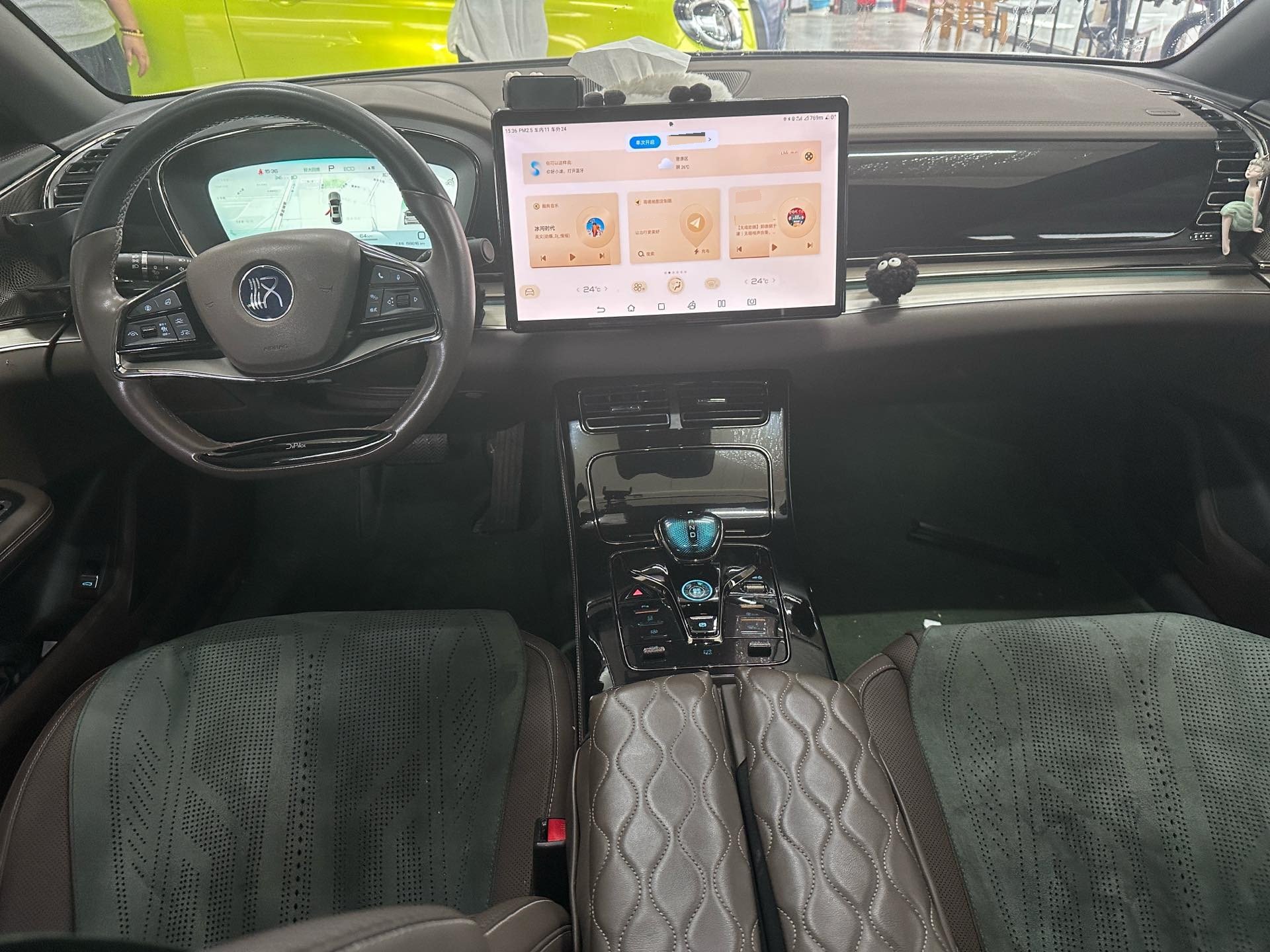 BYD Han 2023 car image #3
