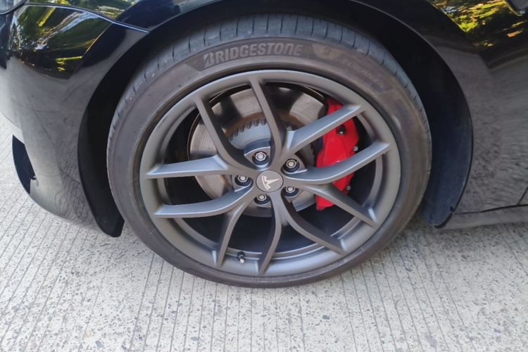 Tesla Model 3 2022 car image #9