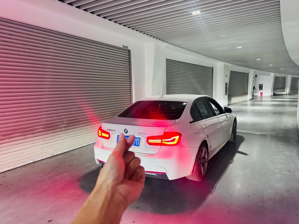 BMW 3 Series 2018 car image #5