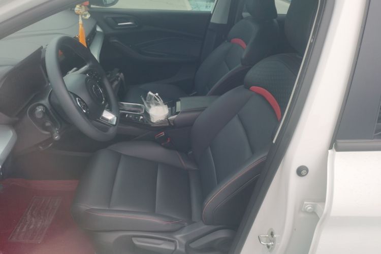 MG 5 2024 image de voiture #15