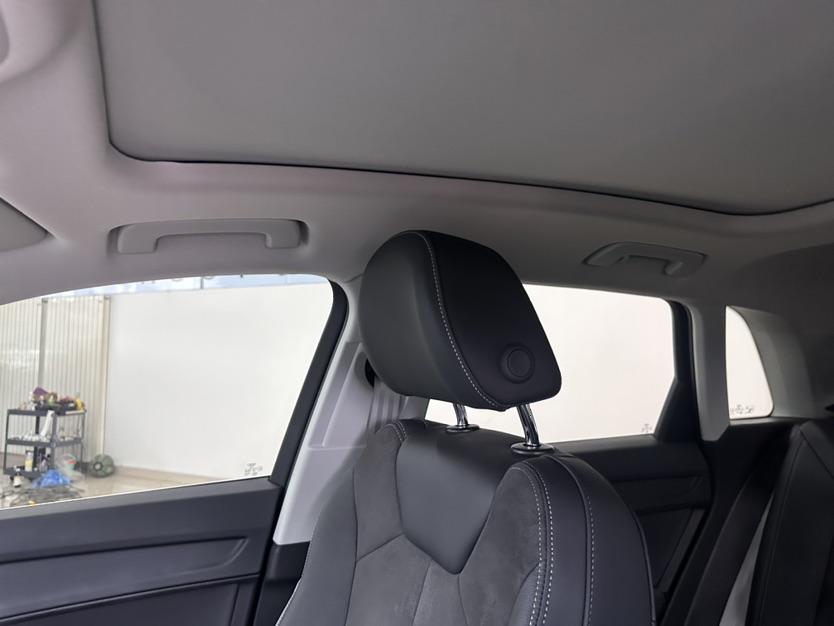 Audi Q3 2023 car image #6