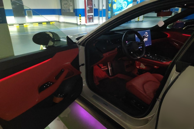 MI SU7 2024 car image #13