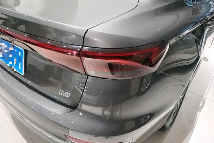 GEELY Emgrand 2024 car image #8