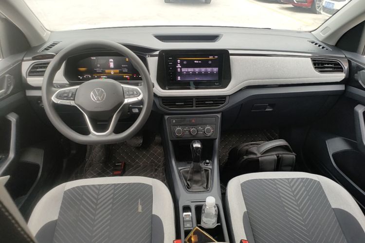 Volkswagen Tharu 2025 car image #10