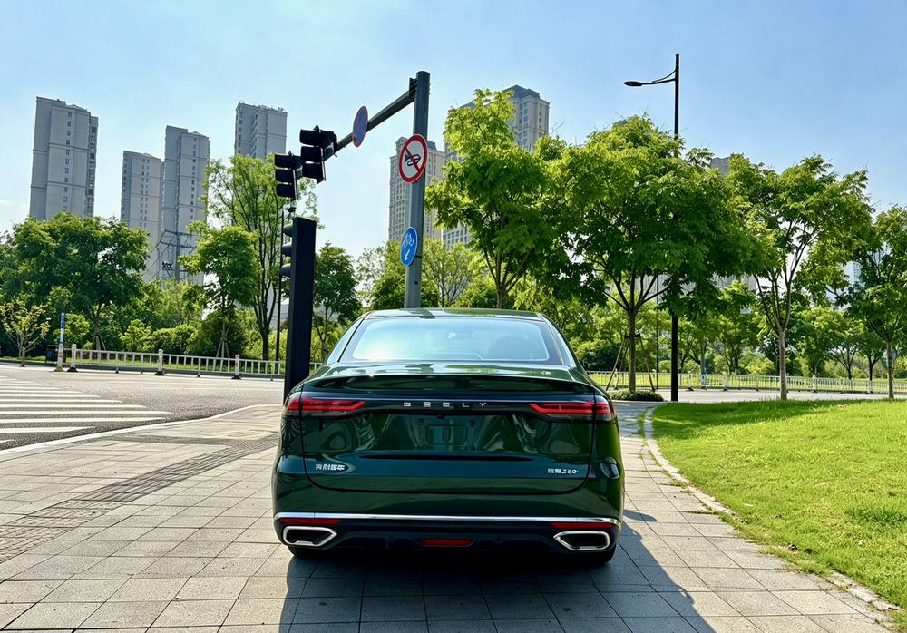 GEELY Emgrand 2025 car image #5